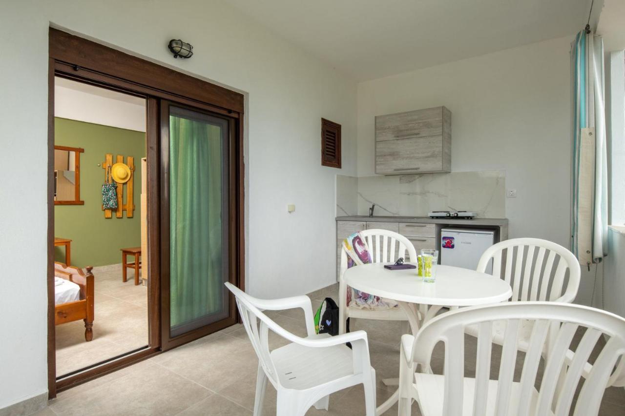 Fantasia Studios&apartments Apartamento Neos Marmaras